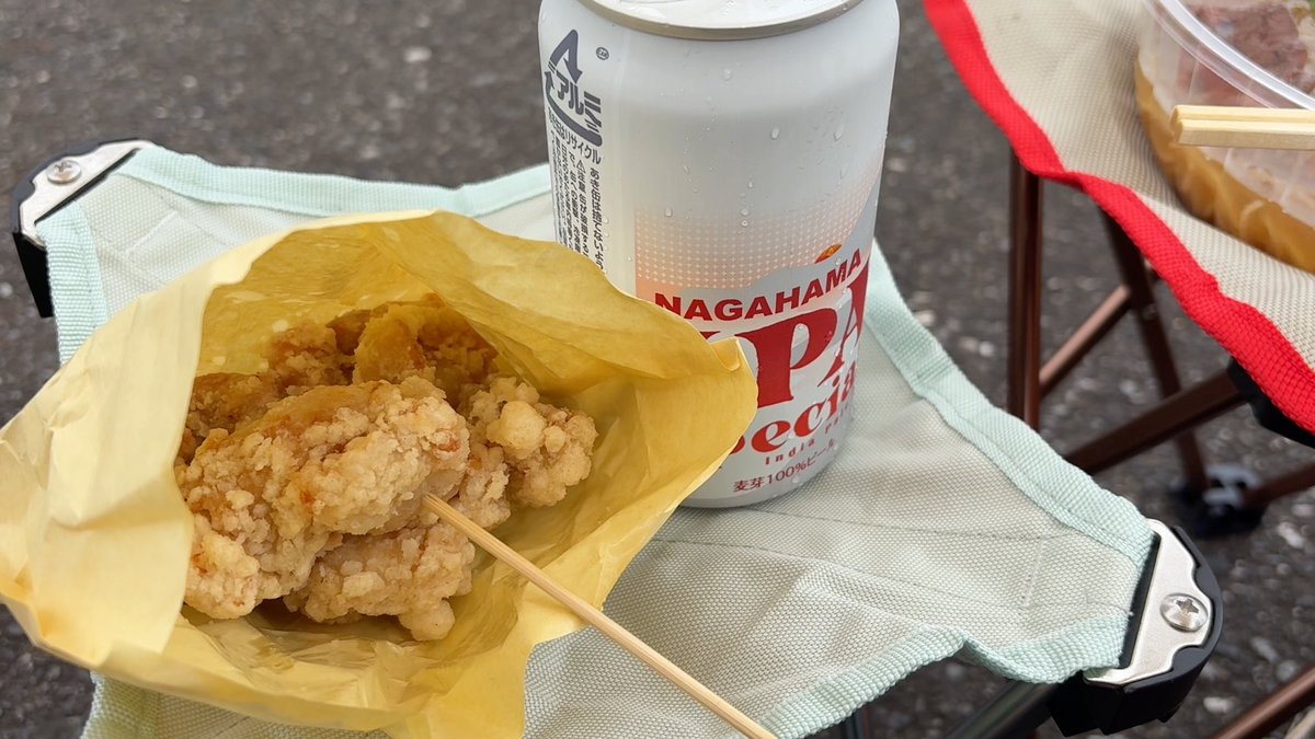 mayu_itomushi's tweet photo. 今日は気愛入れてグッズ買いにきて、
ずっと食べたべっていた(о´∀`о)

そしたら、フェス玄関に西川ちゃんが降臨してたって？！！！ https://t.co/JKWnDO7zsb