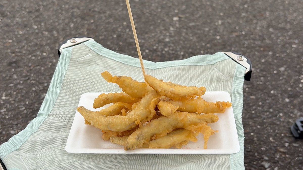 mayu_itomushi's tweet photo. 今日は気愛入れてグッズ買いにきて、
ずっと食べたべっていた(о´∀`о)

そしたら、フェス玄関に西川ちゃんが降臨してたって？！！！ https://t.co/JKWnDO7zsb