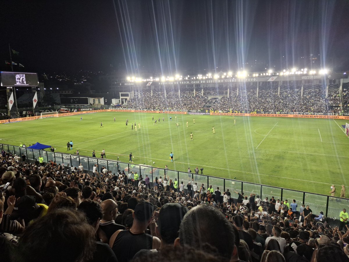 pvsilva93's tweet photo. Jogo 26/2026
Vasco 5 X 0 Coritiba 

Faltam 5 vitórias.... Pé no chão!! https://t.co/DU3bkEeQhu