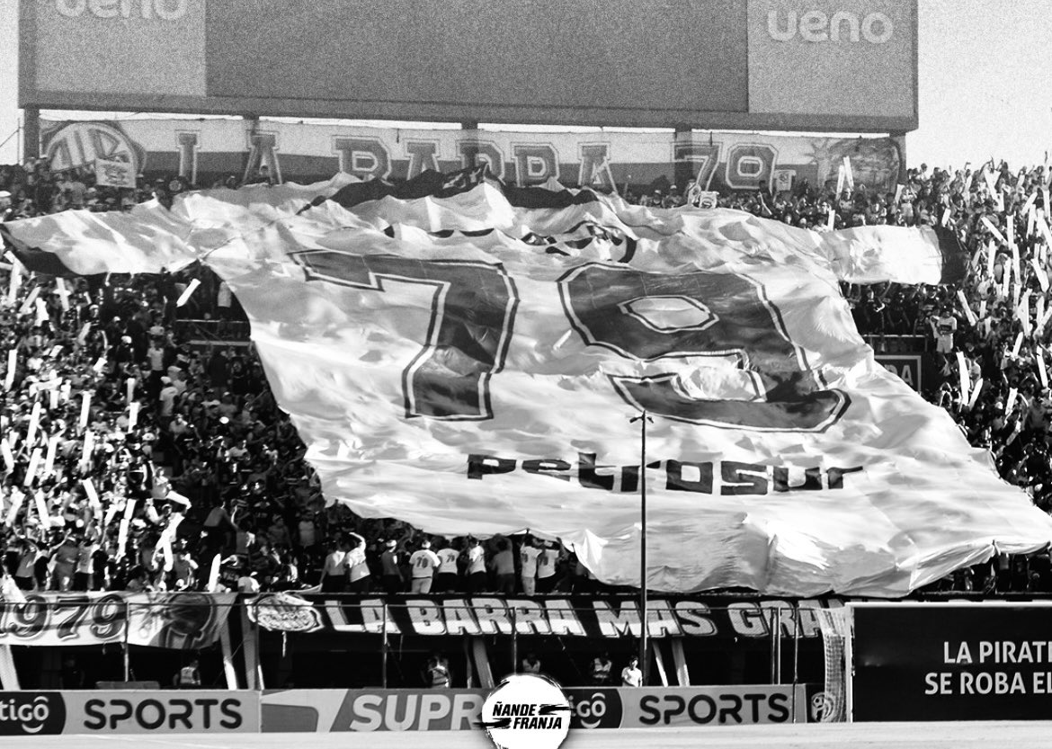 putonogues's tweet photo. LA MEJOR HINCHADA DEL MUNDO https://t.co/EsuNvcfb7w