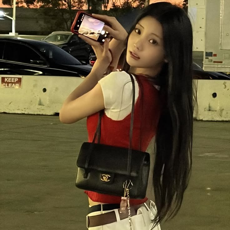 eremikallit's tweet photo. AU! #heeroz | #maknaez 💌

Dónde wonhee se pasa a pública y queda flechada de una turra

O dónde Iroha cree que una linda chica está intentando intimidarla https://t.co/r25NBVB1DW