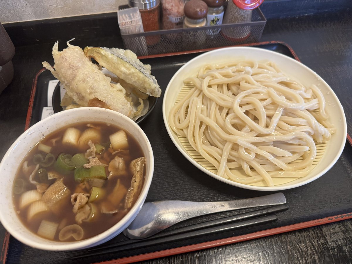 ch4t00's tweet photo. 今日はうどん

製麺練場 風布うどん
048-983-2745
埼玉県吉川市川藤1805 
https://t.co/wuIyA9lgzN https://t.co/U1ubvLfH1X