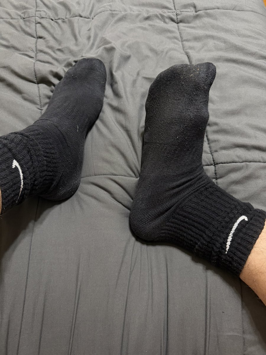 Dannyboy_892's tweet photo. Oh these black Nike socks are stinky 🫩 https://t.co/6YnRtkVxpu