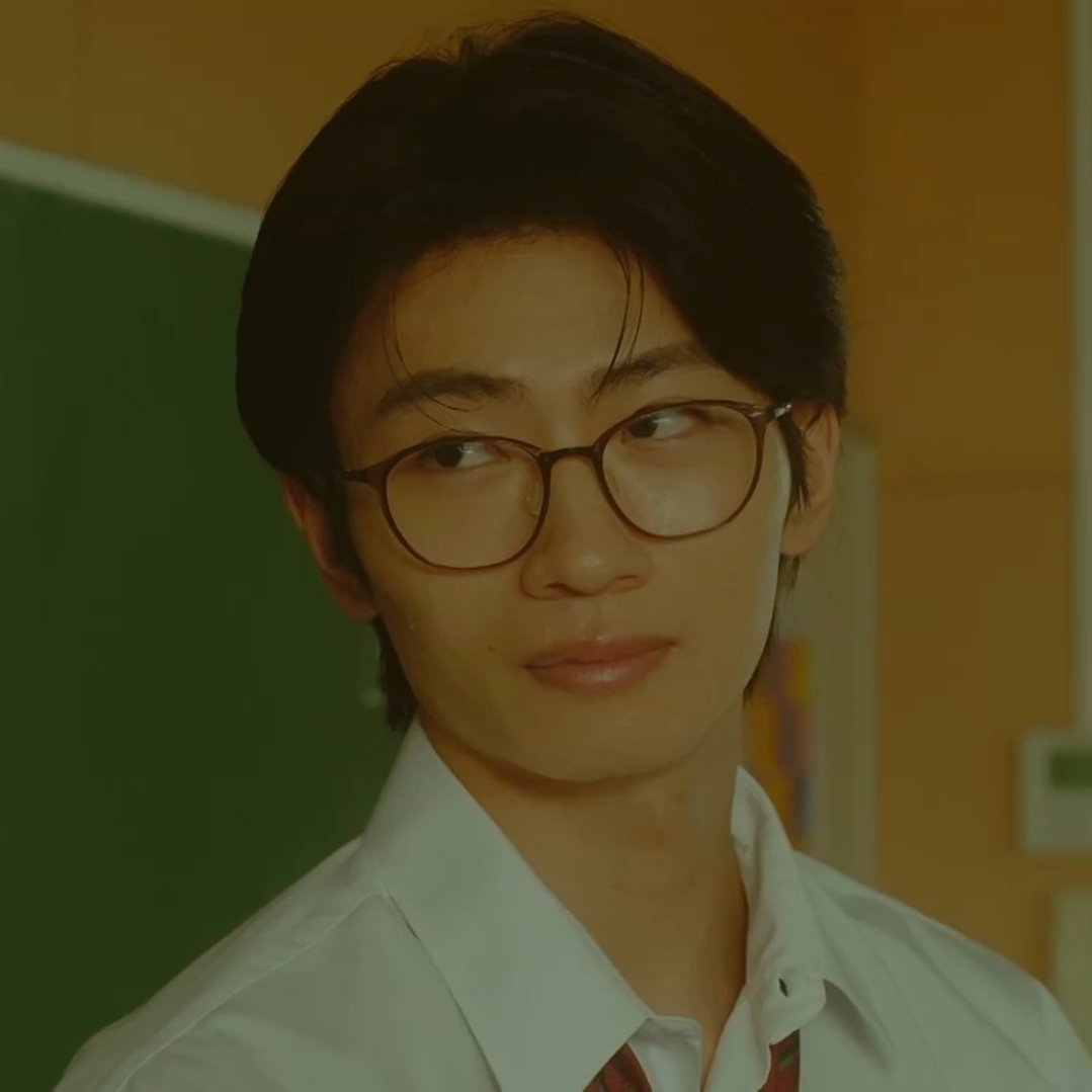 CJ_lovessunspot's tweet photo. just realized that Popular Serizawa's last episodes will air around the same time School Trip s2 begins, which means that I will have these two on my screen at the same time during two weeks #healing https://t.co/tvzgOfm4Z2