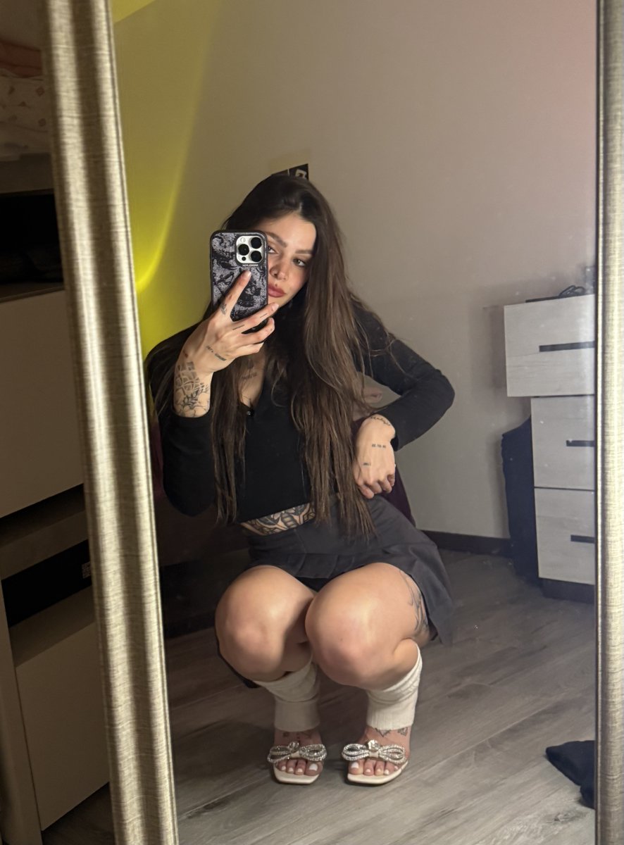 xoxoRoxenne's tweet photo. Hey 🖤 how are you? 😘 https://t.co/FLRK5DrC4W