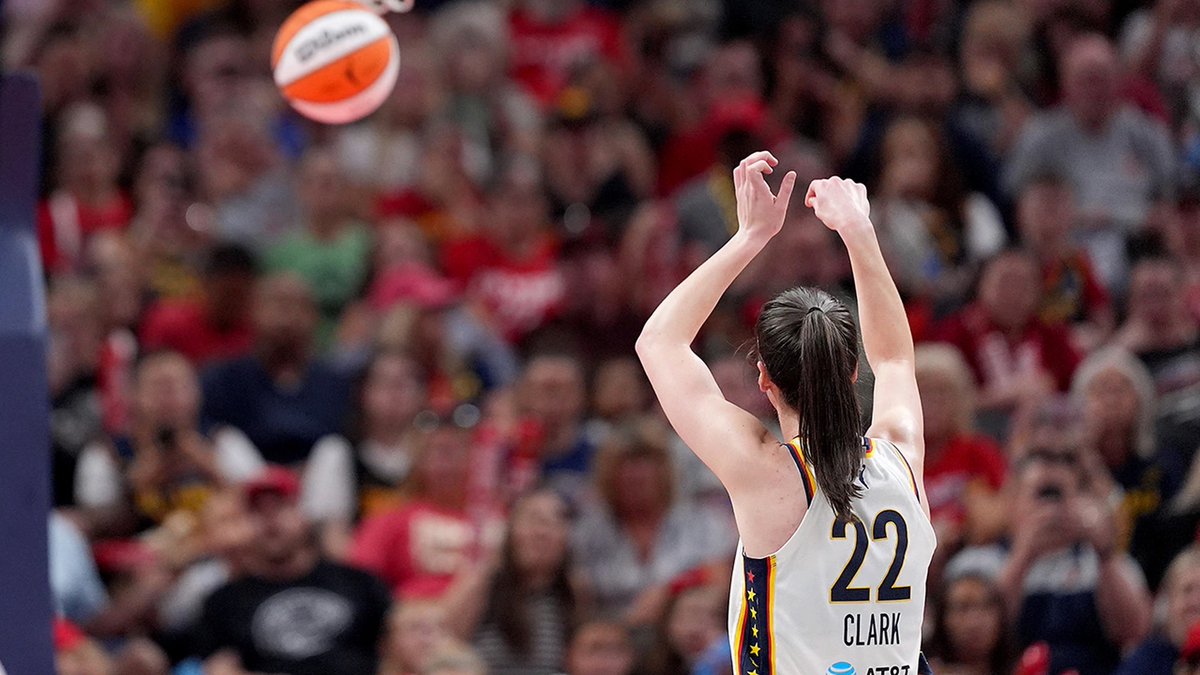 parkmudoon's tweet photo. CLARK —through 90 career GAMES

More POINTS than Wilson or Taurasi
More ASSISTS than anyone
More THREES than anyone
More CREATED POINTS than anyone
More TRIPLE-DOUBLES than anyone
More PTS/AST DOUBLES than anyone
More % SHARE of offense than anyone
More RECORDS broken than anyone https://t.co/1hd5NGOgL2