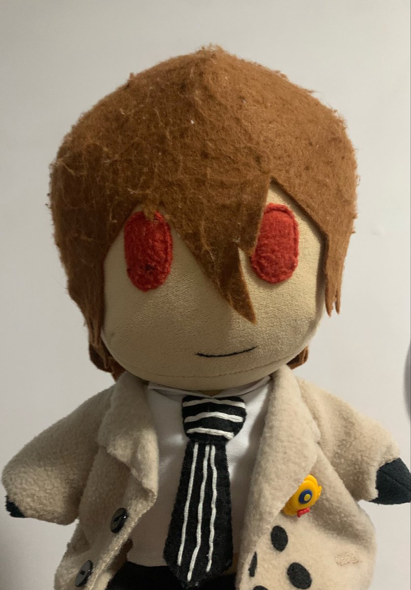 akechiFEMSOLOS's tweet photo. my mom commissioned an artist to make me a plushie of goro n i love him sm thaT DAMN SMIRK! also i love my mom shes the best… goro we love you here .  i just hate this country (not really) https://t.co/fl0k8vG9lU