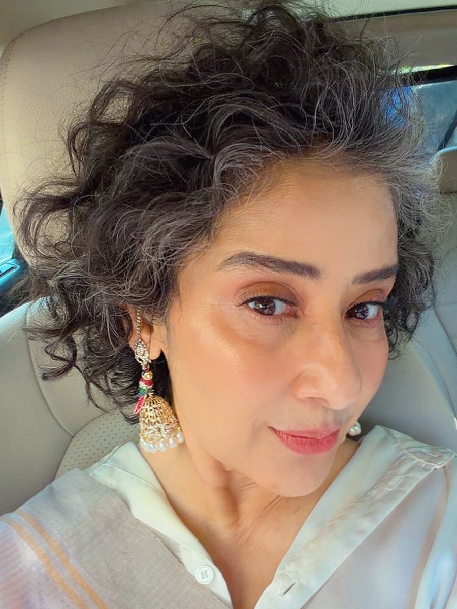 KelvimBrito's tweet photo. Smile through all the troubles…
Absolutely adore these stunning earrings by my super talented friend https://t.co/vFyGn2ZtJu