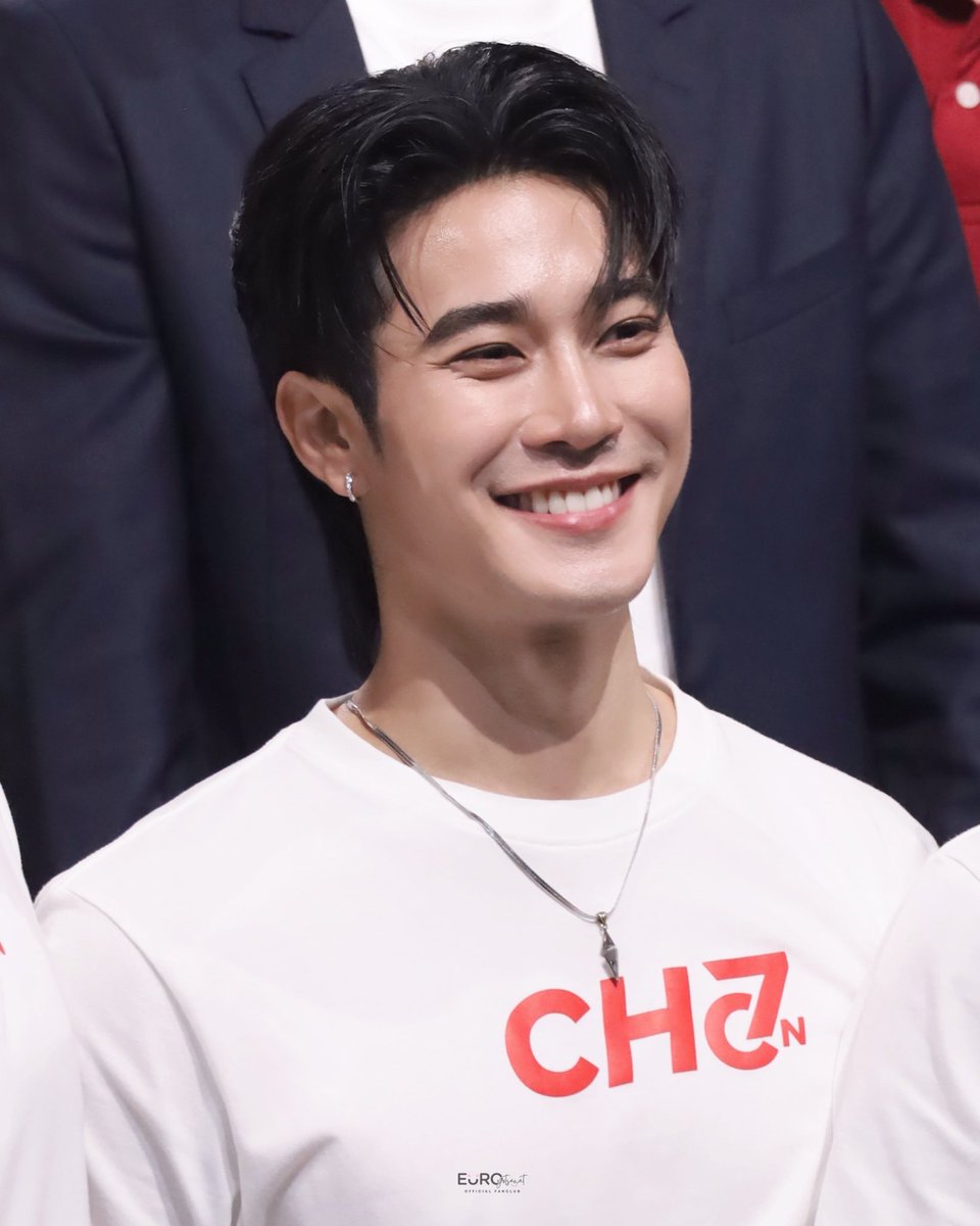 euroyswofficial's tweet photo. พี่พระเอกยิ้มหวาน 🫶🏻
EURO X CH7ON
#Ch7HDNewAppxEuro #CH7ON
#Euroyotsawat #ยูโรยศวรรธน์ https://t.co/Jggag6x2FN
