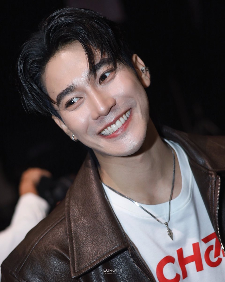 euroyswofficial's tweet photo. พี่พระเอกยิ้มหวาน 🫶🏻
EURO X CH7ON
#Ch7HDNewAppxEuro #CH7ON
#Euroyotsawat #ยูโรยศวรรธน์ https://t.co/Jggag6x2FN