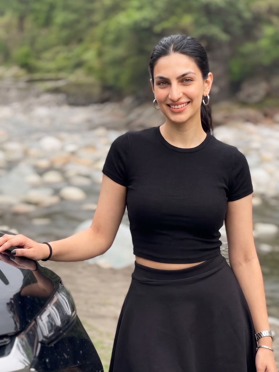 JoshuaMartjop's tweet photo. 4개월만에 먹는 핫뿌링클🥵
여전히 맛있군.. #먹방 #asmr #eatingshow #food #치킨 https://t.co/WLbqB7fcng