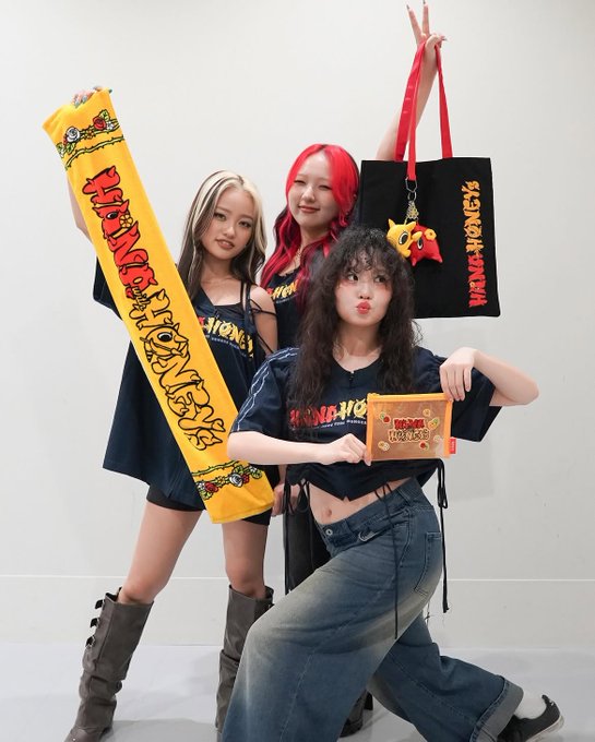 Fc_Hana_jp's tweet photo. HANAのための特別ニュース

HABA 1st Fanmeeting
「HANA with HONEYs」グッズが再入荷しました！

#HANA 人気デザインのグッズが再登場！

お気に入りのアイテムを今すぐゲットしよう

🛒購入はこちら
https://t.co/g6TucdRlvu

#HANAwithHONEYs
#PR https://t.co/n5klHQrmPb