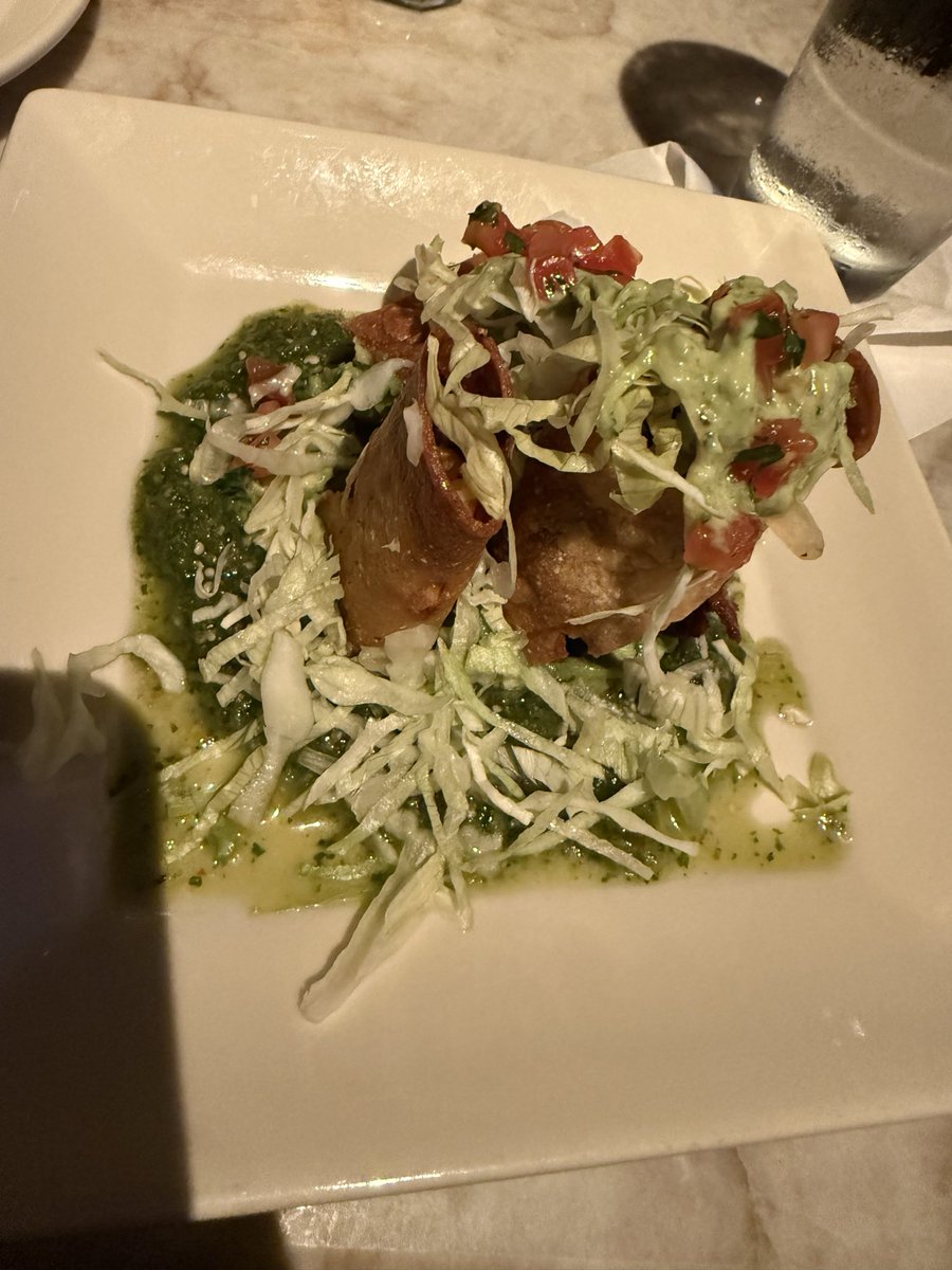 stqbbingu's tweet photo. 450 cal omad from cheesecake factory 😳 (i did not buy cheesecake 😔) https://t.co/vlcOGiIJSn