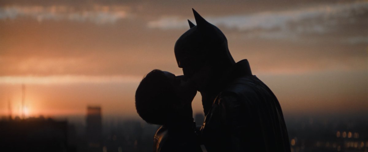 DCverso1's tweet photo. MELHOR FILME DO BATMAN! 🦇

Em 1º lugar, fica The Batman. 🥇 #BatmanDay https://t.co/egsHIrdtrh