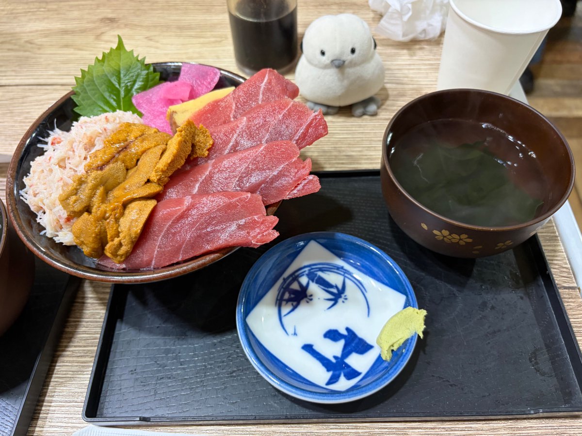 kokutetsu_430's tweet photo. 苫小牧の海鮮丼 https://t.co/V7vpJKXTNc