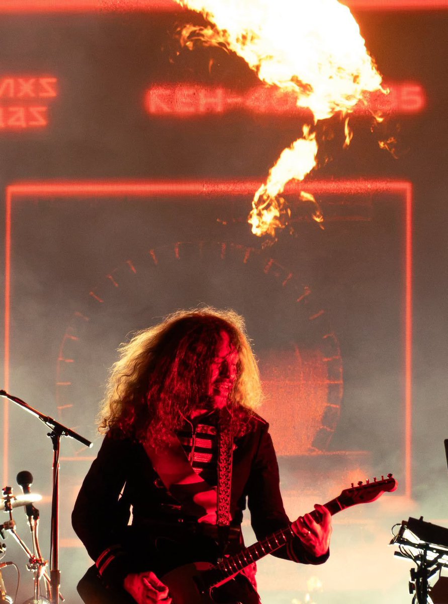 ARACHNOPHOBIC_'s tweet photo. God is real and his name is Ray Toro https://t.co/qMVTuM2K0o
