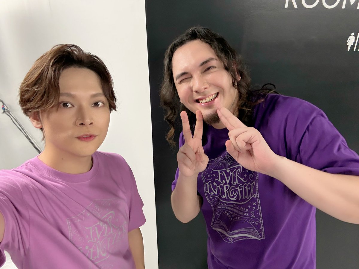 Sho_karino's tweet photo. 今日はもうすぐ！！！
#SideM11th_day2_上映会 ですね！！！
またあのパッションを浴びまくってきてくださいねーー！！！
#SideM https://t.co/3BYLSF2hpi