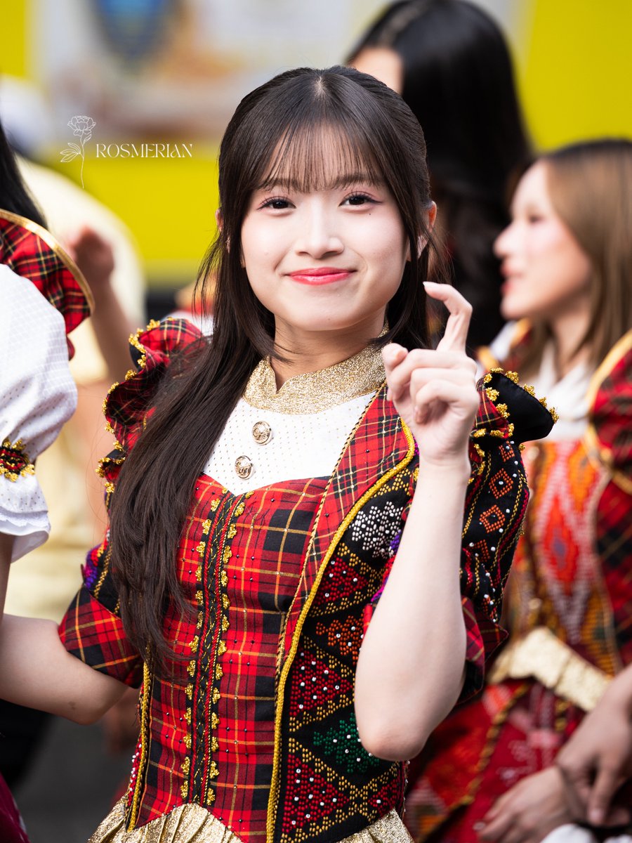 Rosmerian_'s tweet photo. Terima Kasih Kerja kerasnya buat hari ini Shooting MV nya 🫶🏻🥰

200926 || Shooting MV Single ke-28 "Ayo senyumlah" 

#로즈메리안의비밀팬 #Rosmerian #TheSecretRosmerian https://t.co/C0V5pGmA1I