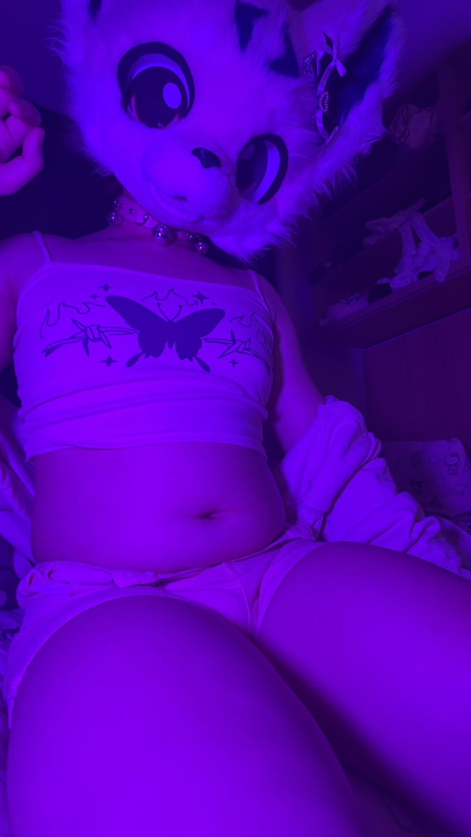 onliolly's tweet photo. wash my bellay
#furry #fursuit #femboy https://t.co/eteTLG8WdJ