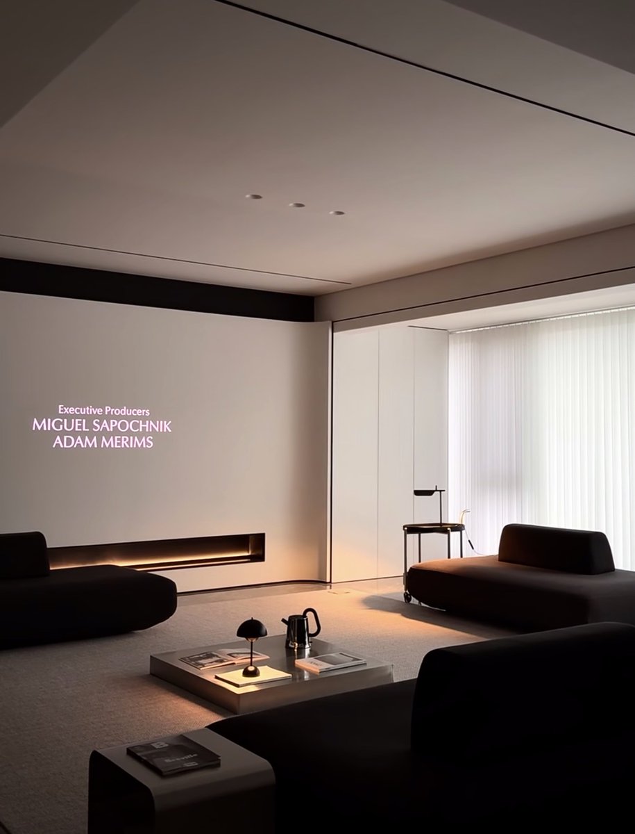 bijo_home's tweet photo. こんな広々とした空間で見る1人映画…毎週華金の定例行事決定です。 https://t.co/vFME8vcDUX
