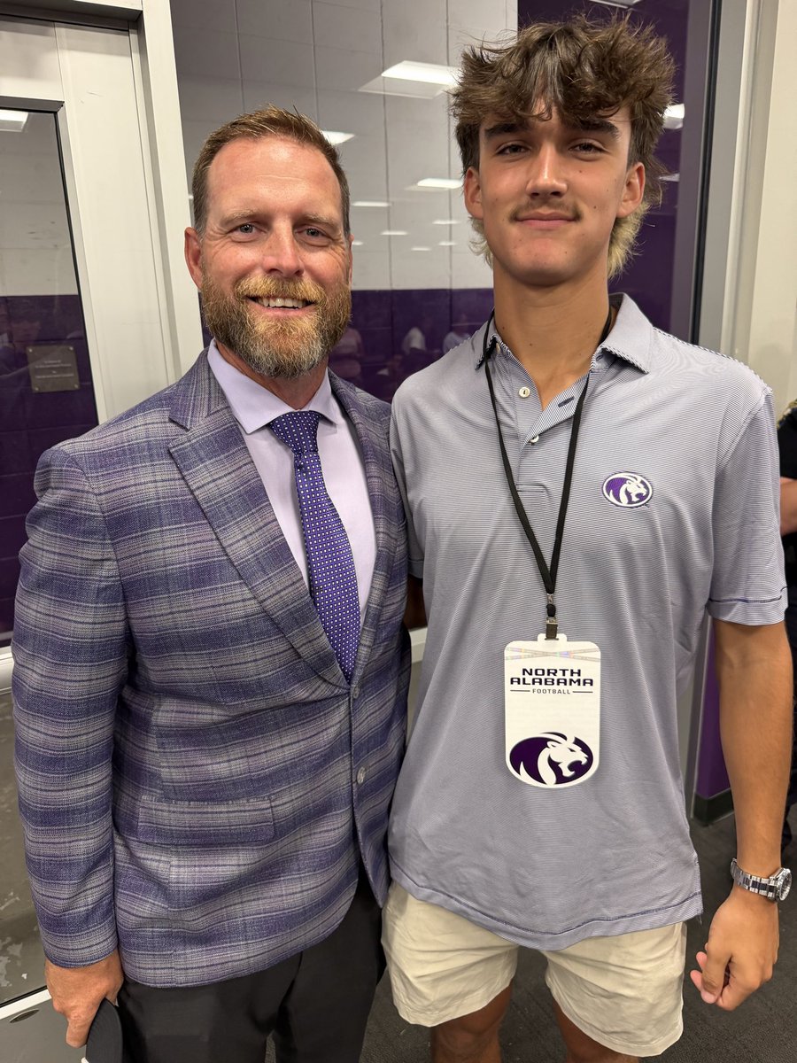 TheJaxonHartman's tweet photo. Great visit at UNA today. Loved the new stadium. Thanks for having me @BrentDearmon @CoachTPart @Ben_HamnerUNA @Coach_Gregg3 @Brooks_LionsFB @CalebHood54 @Sam87619564 #UNA #UNALions https://t.co/lKnPF8PaPw