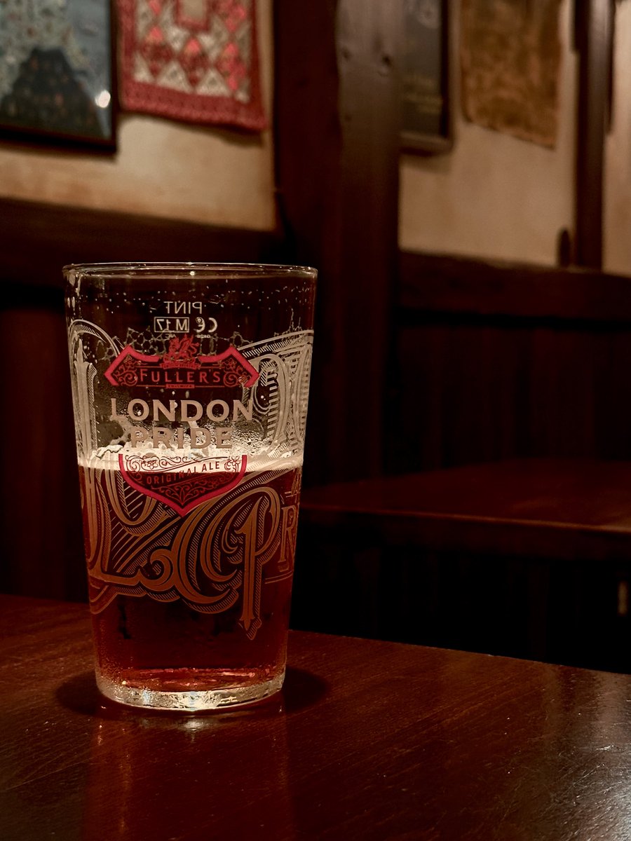 The_Old_Arrow's tweet photo. 連休です。
都内にいるなら英国樽生ビールに喉を鳴らし、個性豊かなクラフトジンでも飲みましょうよ！ https://t.co/uoKKllvkTY