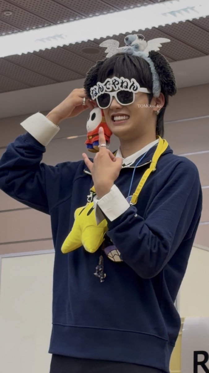 TOMOcookie__'s tweet photo. 260919 サイン会
#VIBY #RYOHA #료하 https://t.co/ZFcMtP1Cc0