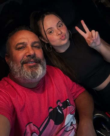 laryvazad's tweet photo. 🚨ATENÇÃO🚨Binho TED grava conteúdo acompanhado de garota com síndrome de down e atitude divide a opinião de internautas nas redes sociais.  

LINK Nos comentários...

#vazados #vazou #vazouvideo #CLUBEVAZADOS #DOWN https://t.co/HBZUgaq7Od