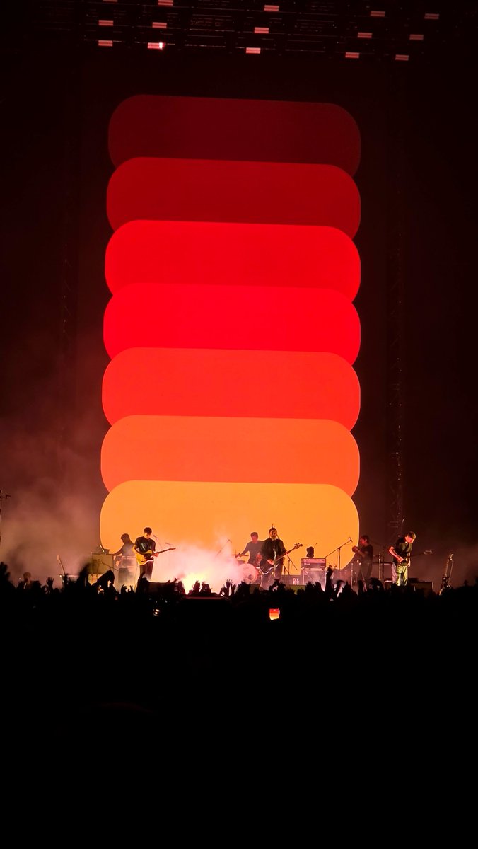 joaquinvismara's tweet photo. La lista, el sonido, ¡la puesta! El mejor show que les vi en la última decada desde los Vorterix de La Síntesis, por lejos. https://t.co/ZYb9bkNAkJ
