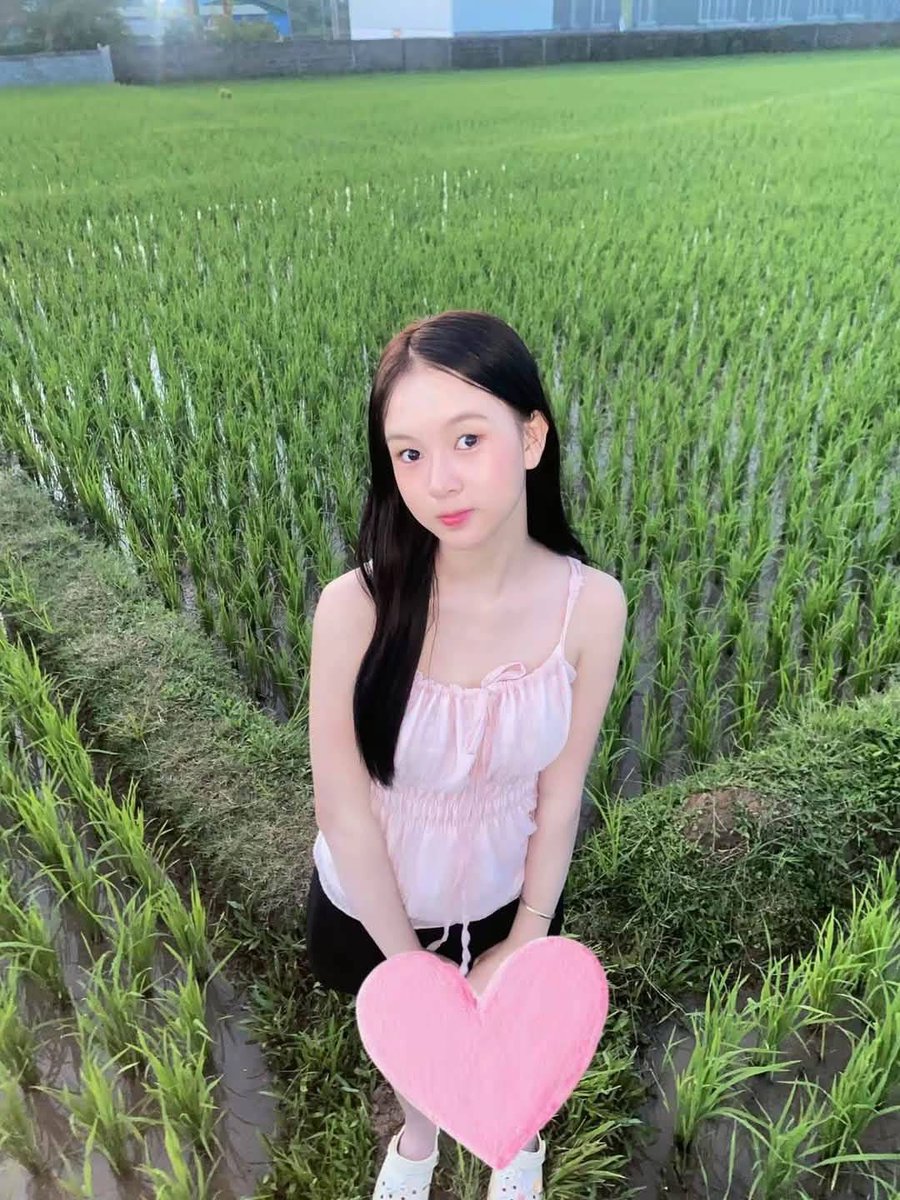 PhoebeDewacoj's tweet photo. 🫑"ตอนแรกก็ไม่เชื่อ จนกระทั่งลองใช้เอง... ไอเทมลับที่บิวตี้บล็อกเกอร์เกาหลีโหวตให้เป็นอันดับ 1!" 💖 ครีมกันแดดเนื้อซูเฟล่ บางเบา คุมมันนาน 🌸

600/1ฟรีห้องฟรีถุง
   🆔: @459ktvoj

กดเพิ่มเพื่อน👇
https://t.co/hMzuT5j7S0
🔗: 

#เชียงใหม่
  เชียงใหม่
#สันติธรรม
🌴🦋🪨🪨🦕🦕 https://t.co/idPtCEqPBe