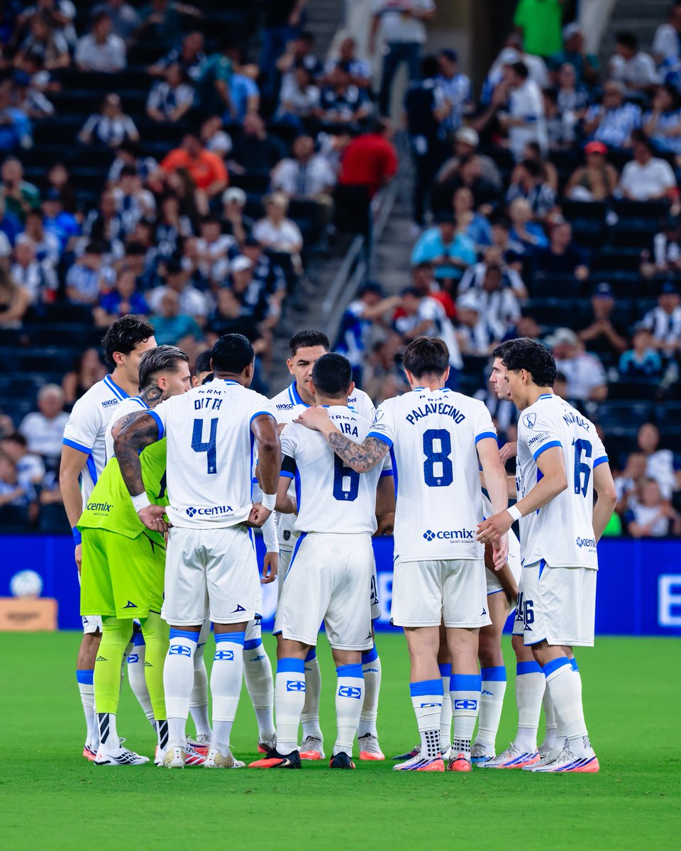 CruzAzul's tweet photo. ¡SIN DEJAR DE LUCHAR, AZULES! 💙 https://t.co/1NKqKoADtA