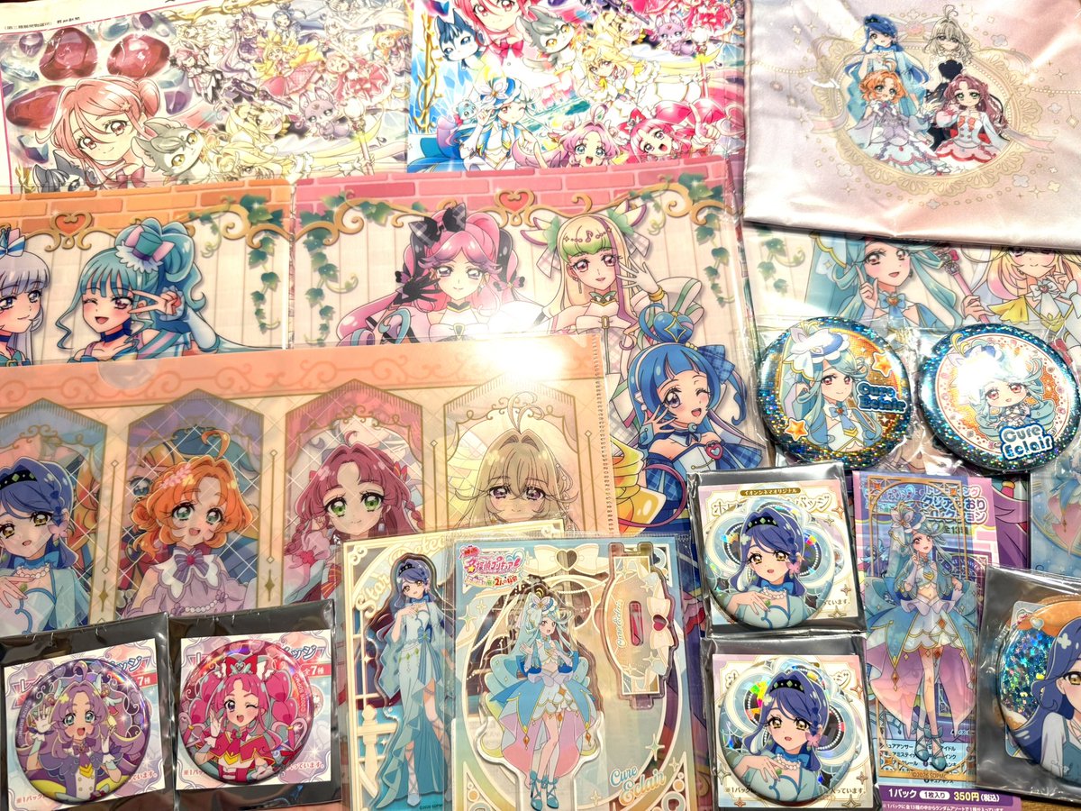 itokon_mk4's tweet photo. ２日前の映画たんプリ初日！
毎年恒例グッズを求めて劇場へ〜

午前着なのにイオン缶バは売り切れ
そんな中たかなつさん( @cure_takanatsu )からイオンくれあさん含むエクレールグッズをいただきました！(ネ申

くーちゃん今回映画デビューの予定！
一緒に楽しめれば♫

#たんプリ #キュアエクレール https://t.co/Y0CD9NGo7M