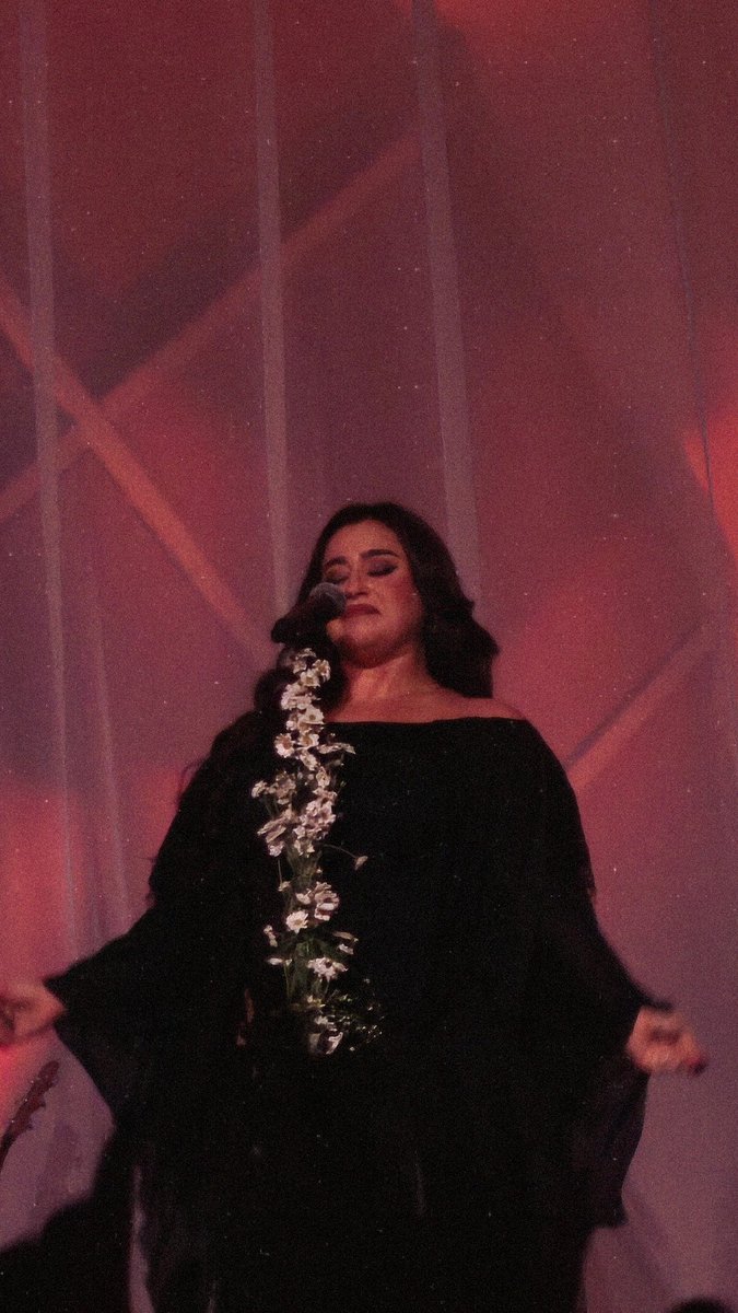 LMJUpdates's tweet photo. #PHOTO | Lauren for One night with Lauren Jauregui at São Paulo (via @ArthJauregay) https://t.co/l1wkTfJXh3