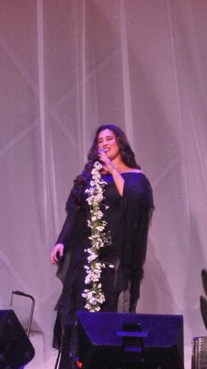 LMJUpdates's tweet photo. #PHOTO | Lauren for One night with Lauren Jauregui at São Paulo (via @ArthJauregay) https://t.co/l1wkTfJXh3
