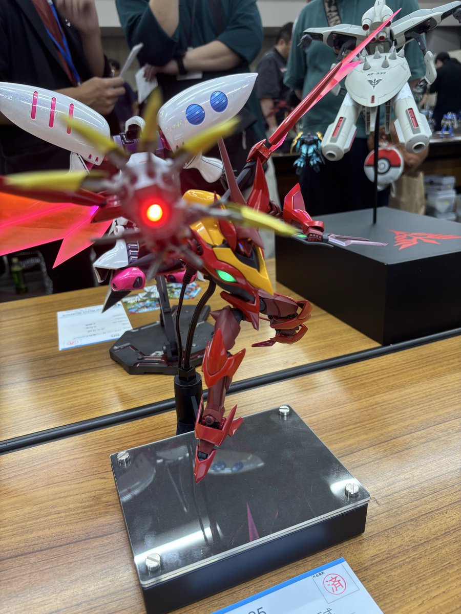 UspKg's tweet photo. モデラーの展示会見て来ました！
めっちゃカッコいいのばかりで1時間以上今した笑 https://t.co/cEqs4BbNkS