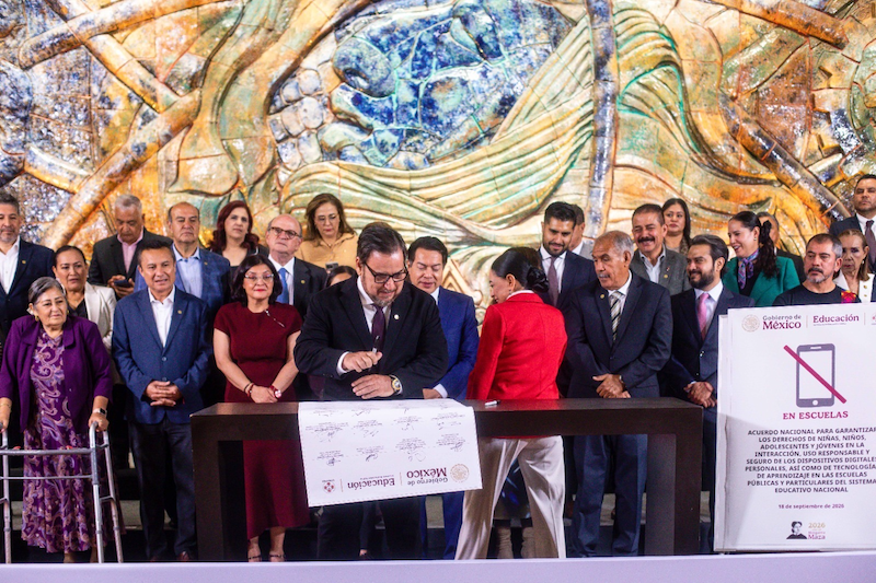 lacapital2006's tweet photo. Se suma Tamaulipas al acuerdo nacional para regular el uso de celulares en escuelas https://t.co/gu6XjYmWvq #SET #SEP #SaludEmocional #RegulaciónDeCelulares #EducaciónBásica #CONAEDU #Tamaulipas #CiudadVictoria #NuevoLaredo #Reynosa #RíoBravo #ValleHermoso #Matamoros #ElMante #Altamira #CiudadMadero #Tampico #cdmx #mexico