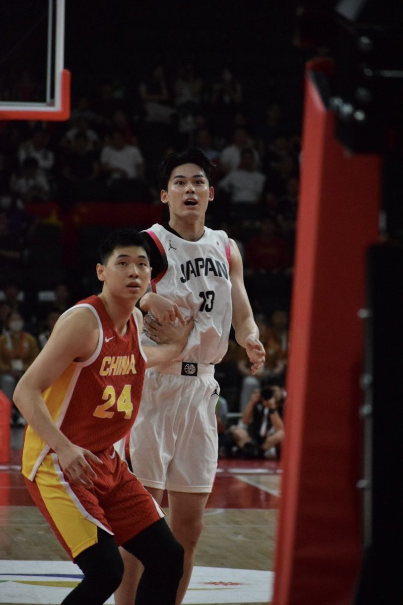 9ho1yl3ud__60's tweet photo. ⬅️入った1本目
                            入らなかった２本目➡️
表情どうした？？の金近さん

 #金近廉 https://t.co/dOx3u7z2q9