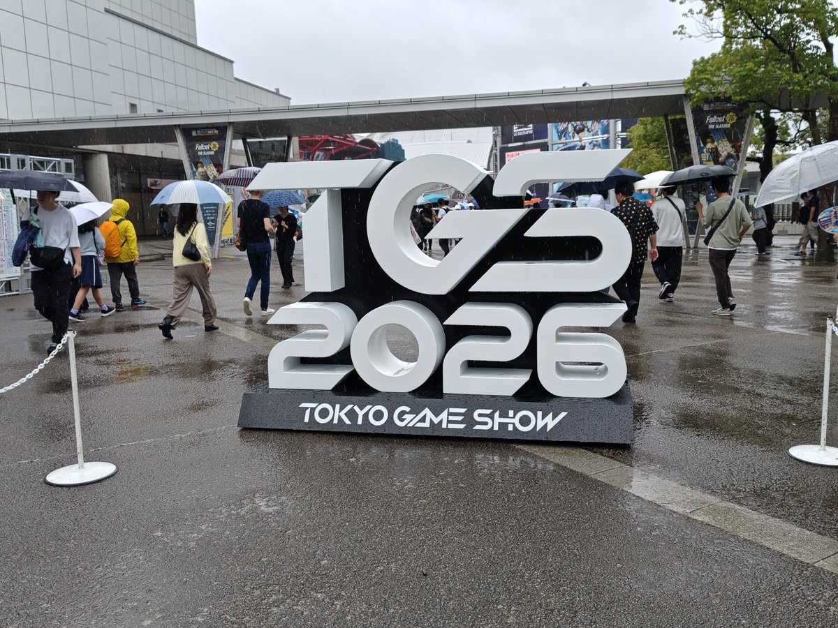 anomy27's tweet photo. TGS、これを見てから1.5h超でようやく入場。一��デーやばいわナメてた https://t.co/xvKawQZFR8