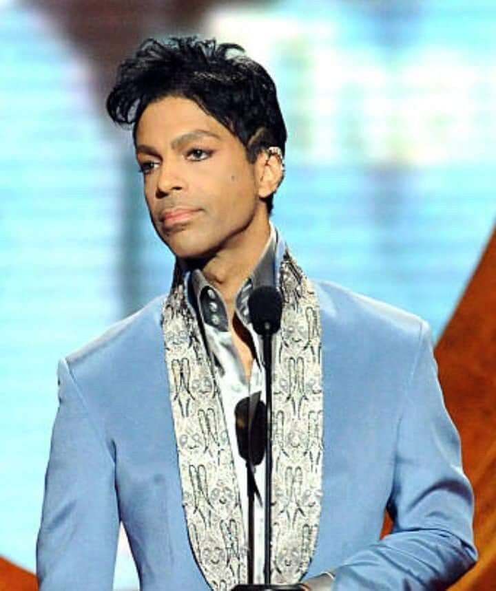 carole_c09's tweet photo. Prince pic daily since 21.04.16 until justice is served 📷 
#justice4cuz 🕊
#Peace2Prince    #Love4OneAnother 💜☔☝#NoAccident 
#TRUTHMatters 🕊 #BreakTheSilence 🔇 https://t.co/seuNCQCoev