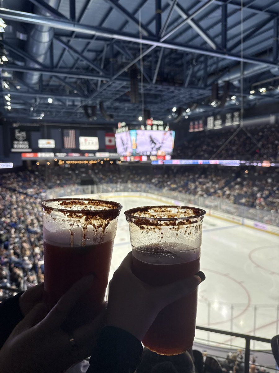 CORXLLA's tweet photo. GKG🏒 https://t.co/rejfendPeZ