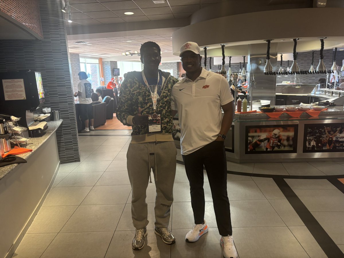 Trilli11259Hill's tweet photo. I had a great game day visit at OKLAHOMA STATE 🧡 
Can’t wait to come back 
#AGTG #Cowboys @AndrewLee_CFB @RobertGordonJr1 @LBBrockermeyer https://t.co/SumF2v1iJz
