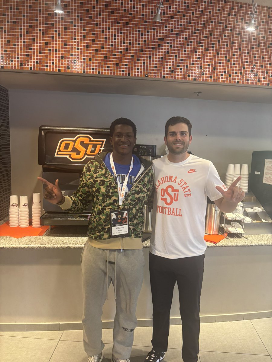 Trilli11259Hill's tweet photo. I had a great game day visit at OKLAHOMA STATE 🧡 
Can’t wait to come back 
#AGTG #Cowboys @AndrewLee_CFB @RobertGordonJr1 @LBBrockermeyer https://t.co/SumF2v1iJz