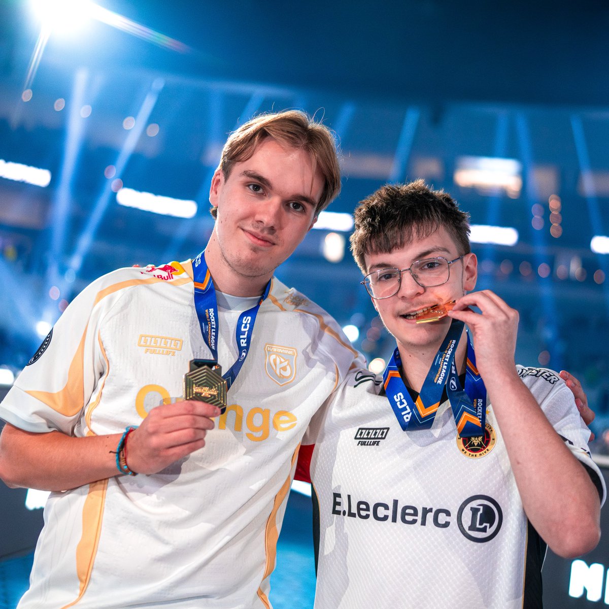 RocketBaguette's tweet photo. Ce duo, inscrit dans la légende.

💛 @zenrll | @AtowRL 💙 https://t.co/TuQnumNLqs