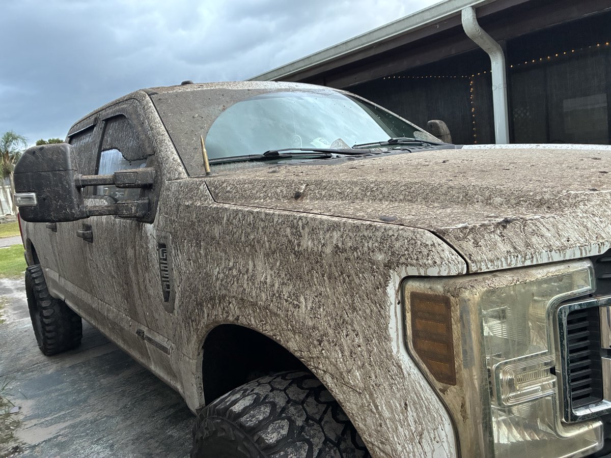 PowerStroke_19's tweet photo. Sometimes it be like that!!! 🤷🏼‍♂️ #19PowerStroke #67 #kc 9Blade https://t.co/GjDH4U0Dfa