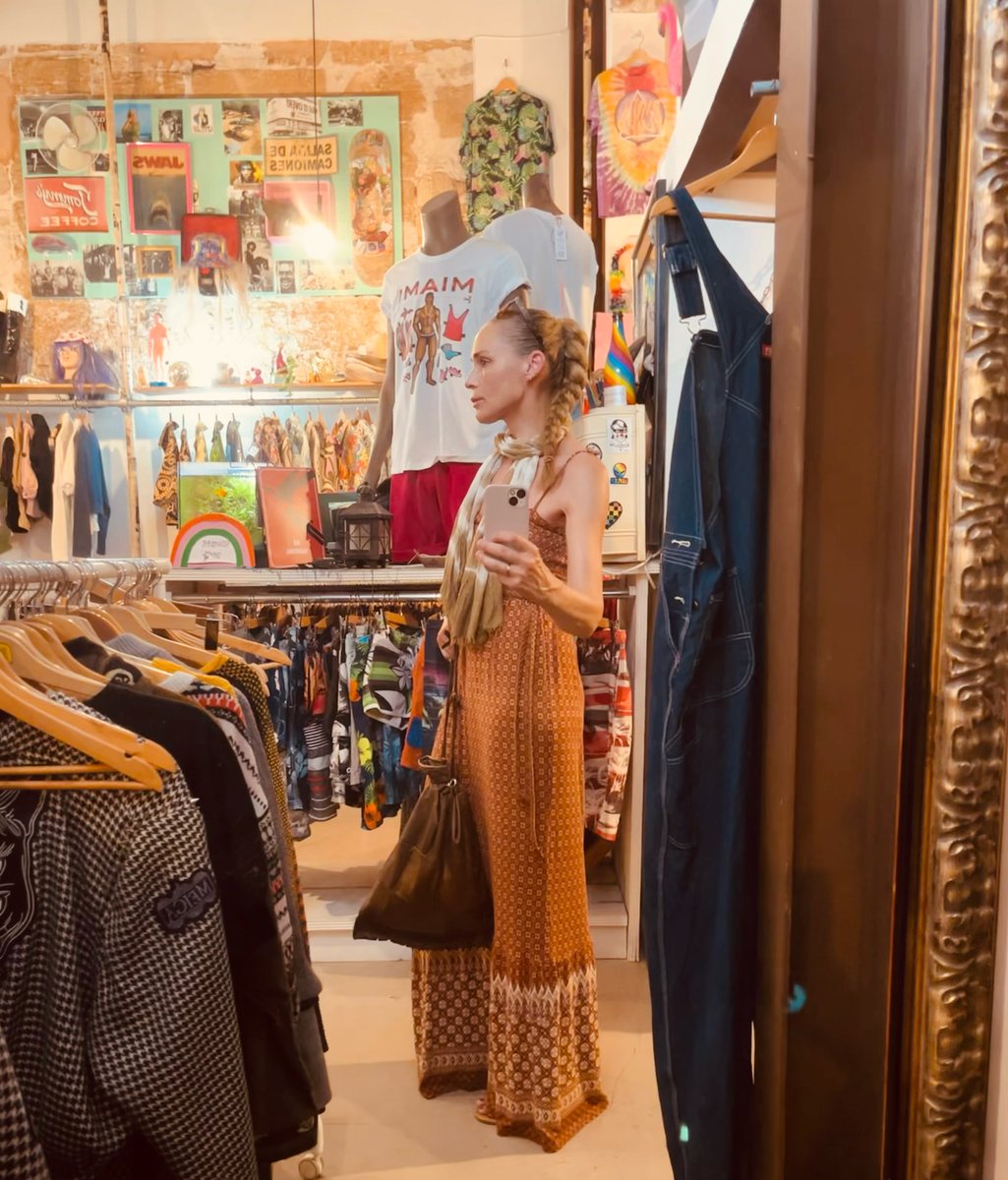 RaisaHagandr's tweet photo. Photo shared by mena rückert on August 31, 2026 tagging @flamingosmallorca. May be an image of headscarf, display case and text. https://t.co/Ff7DFq8eWx