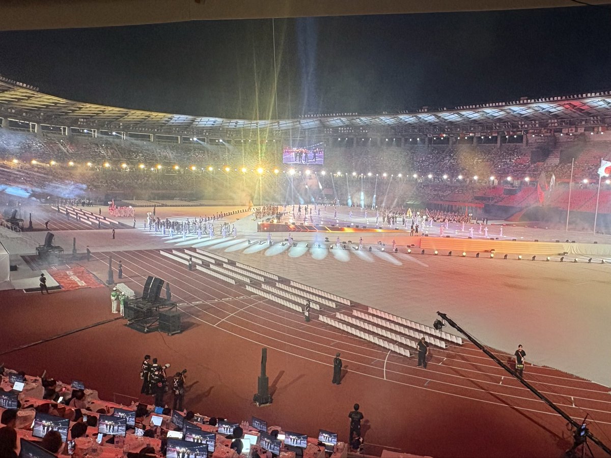 nishikawadj's tweet photo. アジア最大のスポーツの祭典 #アジア競技大会
スポーツを声で表現する日本最高峰、#関野浩之 さんと一緒に開会式を担当。
といっても僕はサブMCですがw

感動の瞬間に声で関わることができ、また一つ大切な経験を重ねることが出来ました。
想いを声に宿らせれるよう益々精進します！
#2026asiaceremony https://t.co/bxSleLT6Vz