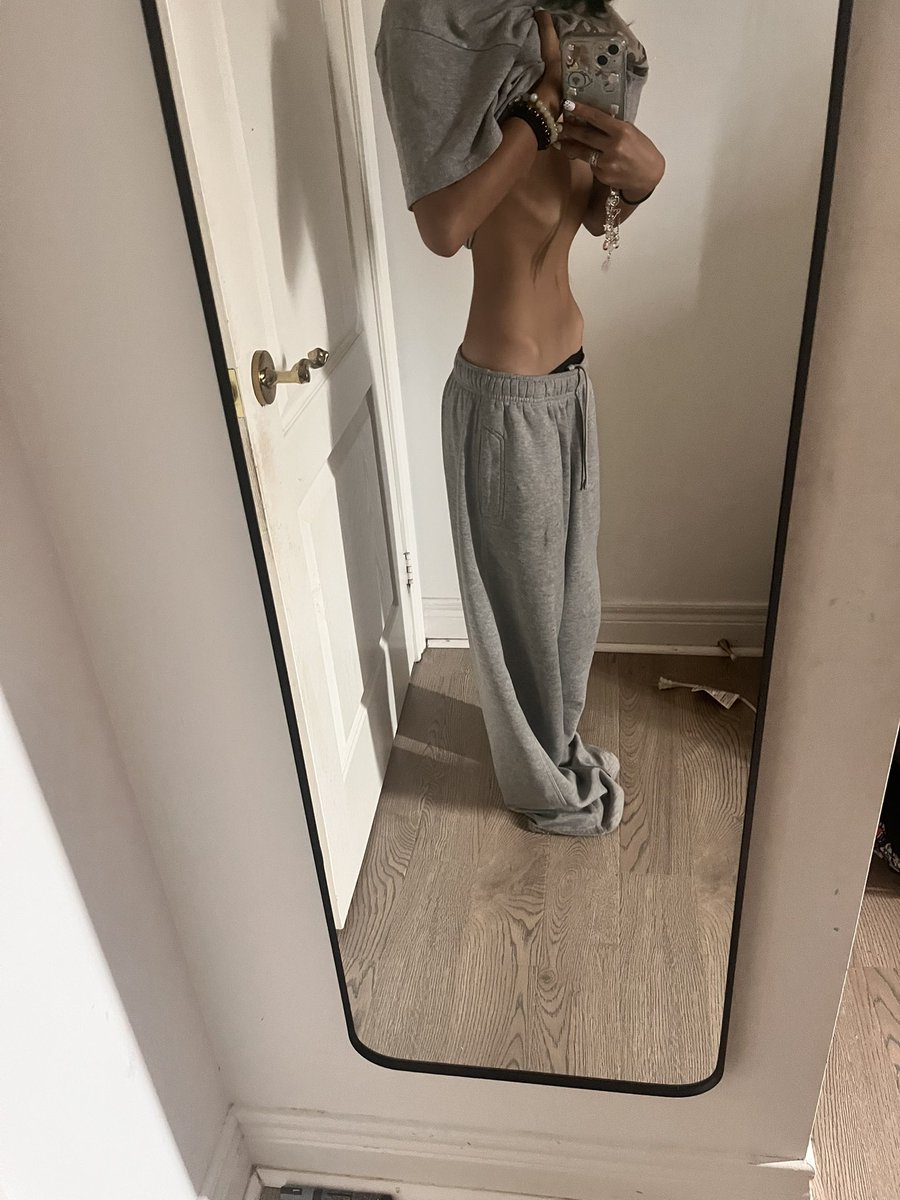 minimizd's tweet photo. 10 pm bodycheck
#edrtwt #bodycheck https://t.co/53apdfvUh8