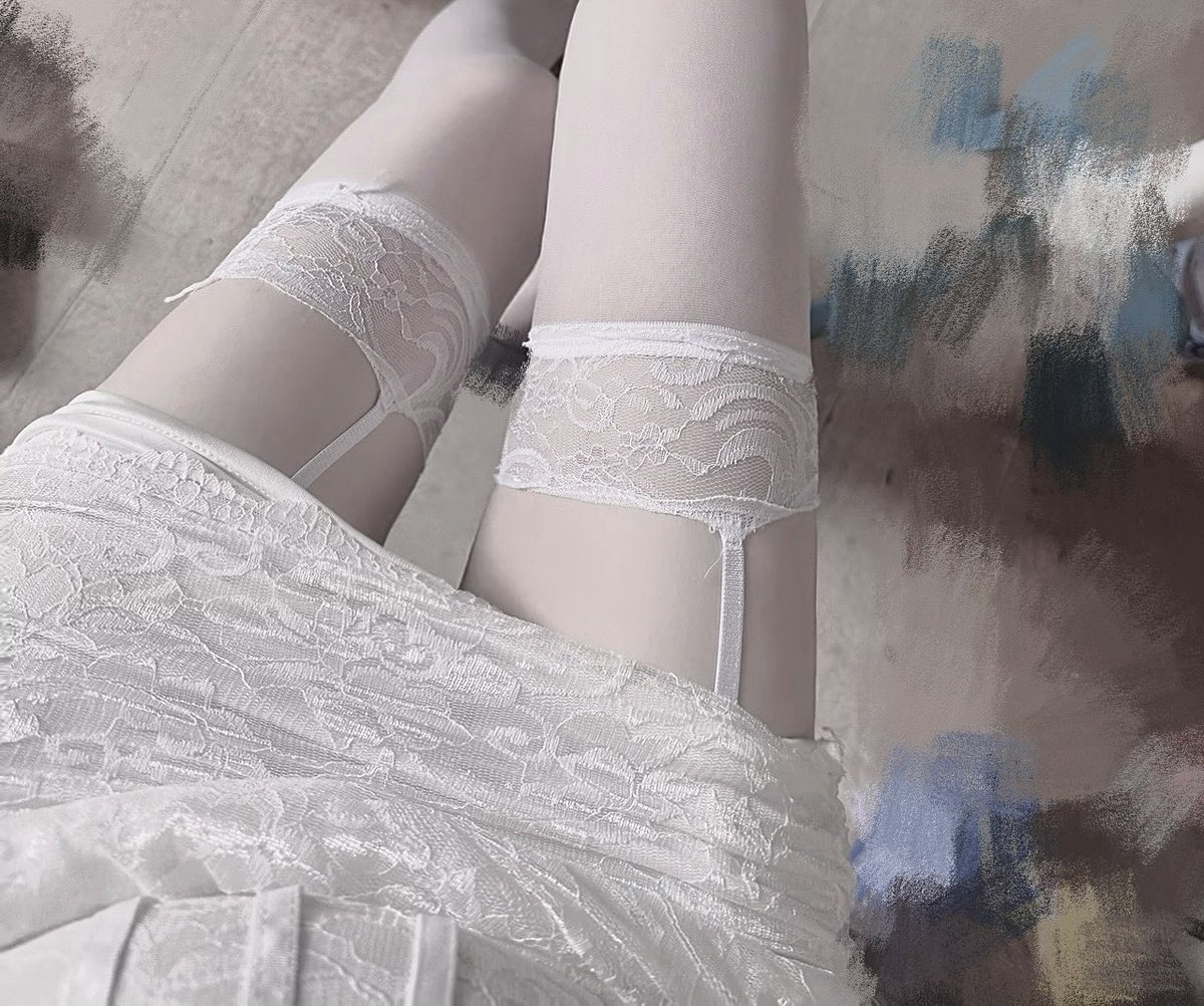 ki33ubabe's tweet photo. 这期是我室友定制的吊带袜 https://t.co/2EZCJcs3T8