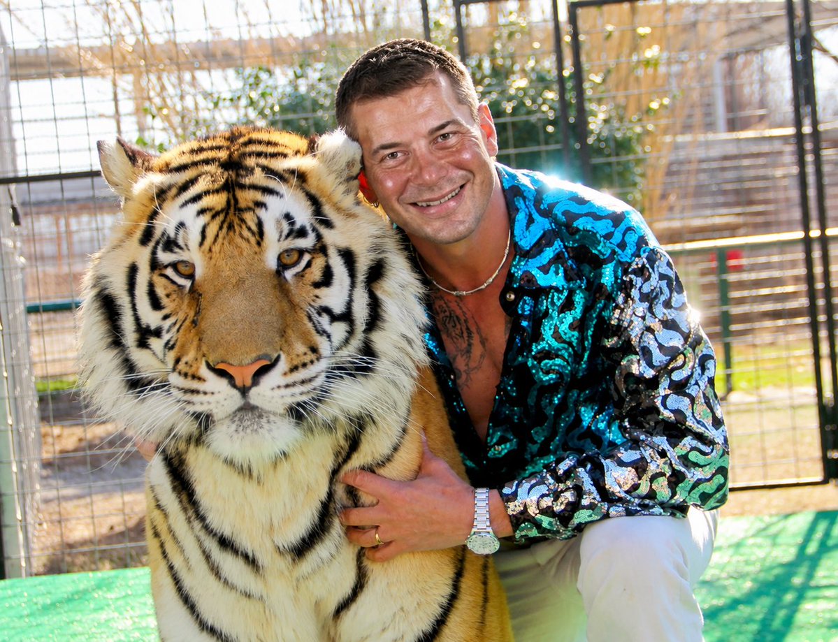 MBYSUF's tweet photo. #TigerKing #MauledByTheTigers https://t.co/KNbQvAbj7Q