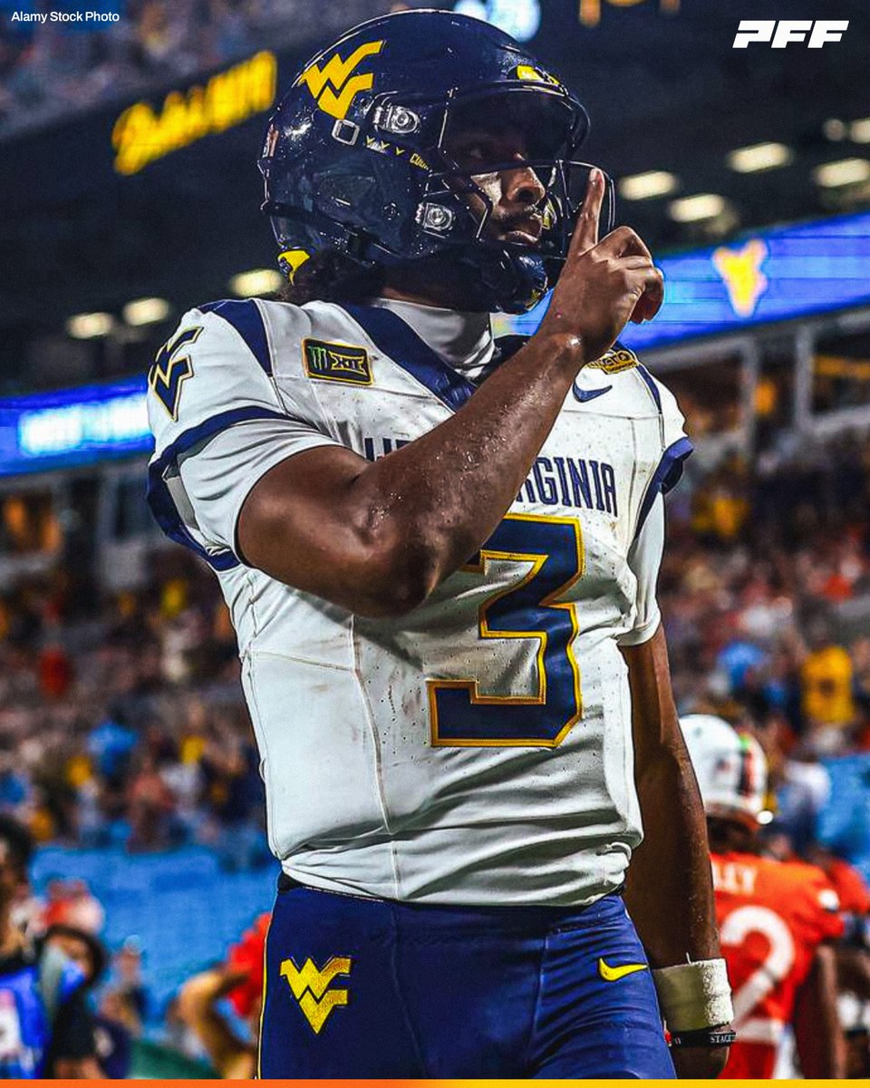 PFF_College's tweet photo. West Virginia QB Michael Hawkins Jr | Week 3 vs Virginia:

🟡 190 Passing Yards
🟡 123 Rushing Yards
🟡 5 Touchdowns
🟡 0 Interceptions

@WVUfootball https://t.co/855Pm1zmHg